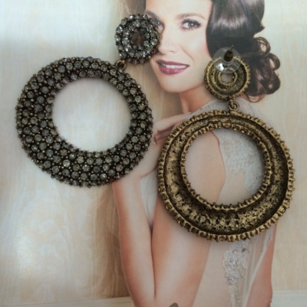 Rhinestone Pewter Statement Earrings - image 3